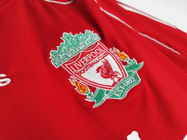 06-07 Liverpool Retro Jersey Home - Image 3