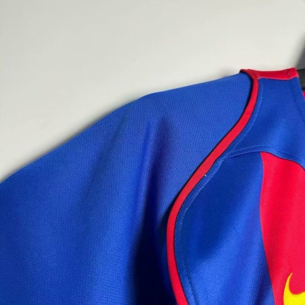 04-05 Barcelona Ronaldinho #10 UCL Final Retro Jersey Home - Image 5