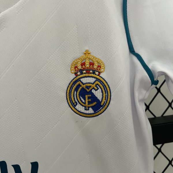 Real Madrid 17-18 Home Retro Kids Kit Soccer Jersey - Image 4