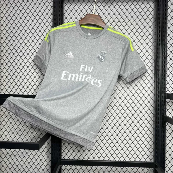 2015-16 Real Madrid Away Retro Jersey Grey - Image 6