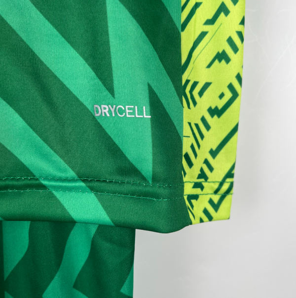 23-24 Kids Goalkeeper Manchester City Kit - Image 7