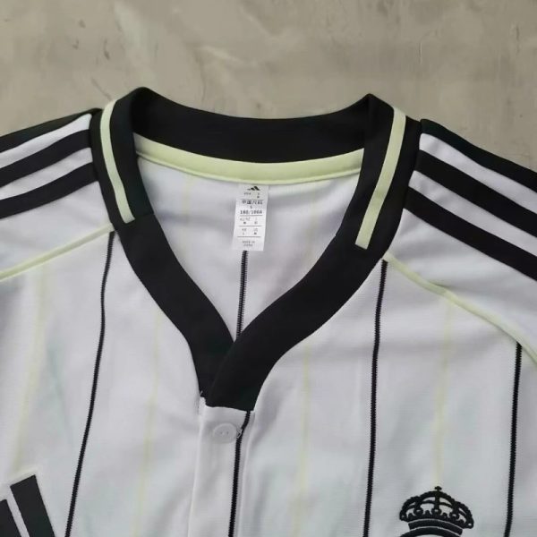 Real Madrid 2025-26 casual white striped short sleeved shirt - Image 4